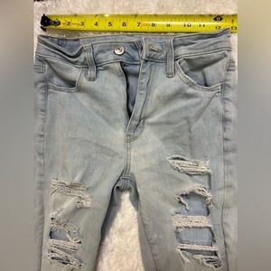 American Eagle size 2 crop jeans